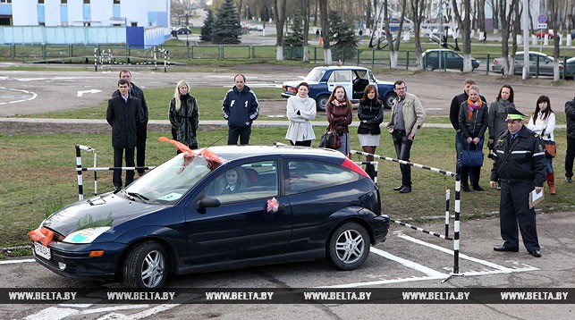 У аўташколах экзамены будуць здаваць толькі з відэарэгістратарамі 