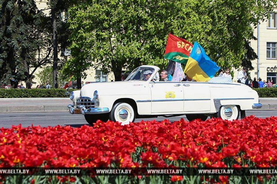 Лукашэнка павіншаваў з Днём Перамогі Пуціна і Парашэнку