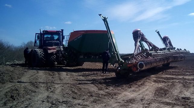 У Віцебскім раёне трактарыст наехаў сеялкай на свайго калегу