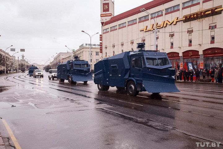 Канадские, но с российскими корнями: что за водомёты использует МВД Беларуси