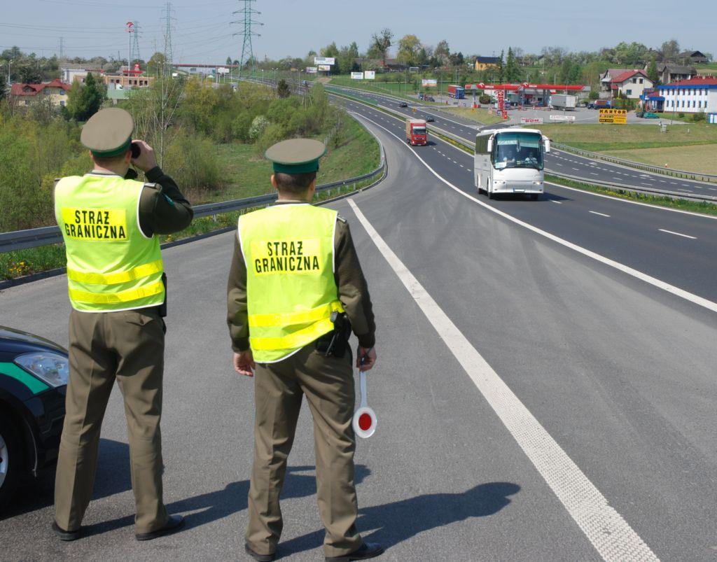 Польскія памежнікі штрафуюць беларускіх перавозчыкаў за пасажыраў без візы