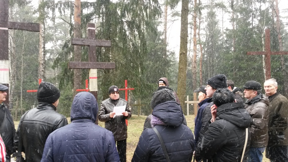 У Курапатах прыбіралі лес і спявалі "Магутны Божа"