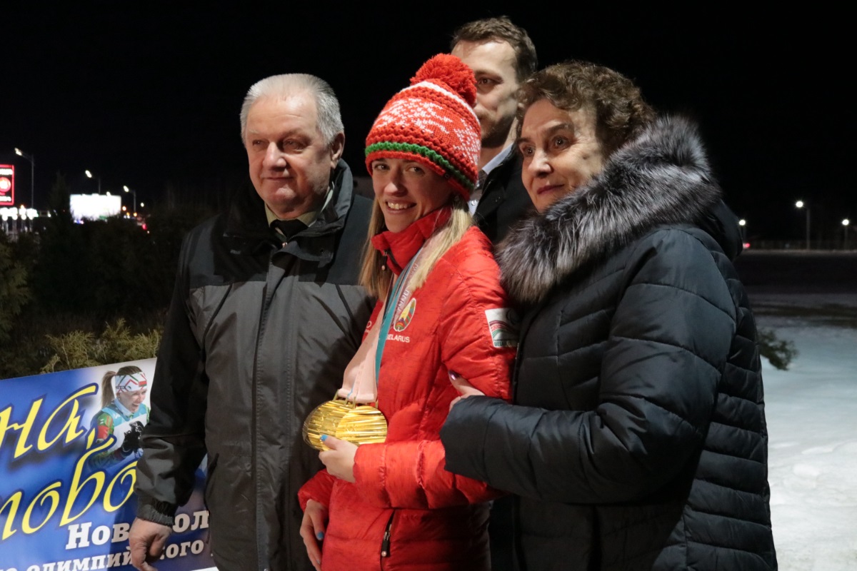 У Мінску паралімпійцаў сустракалі з аркестрам і караваем (фотарэпартаж)