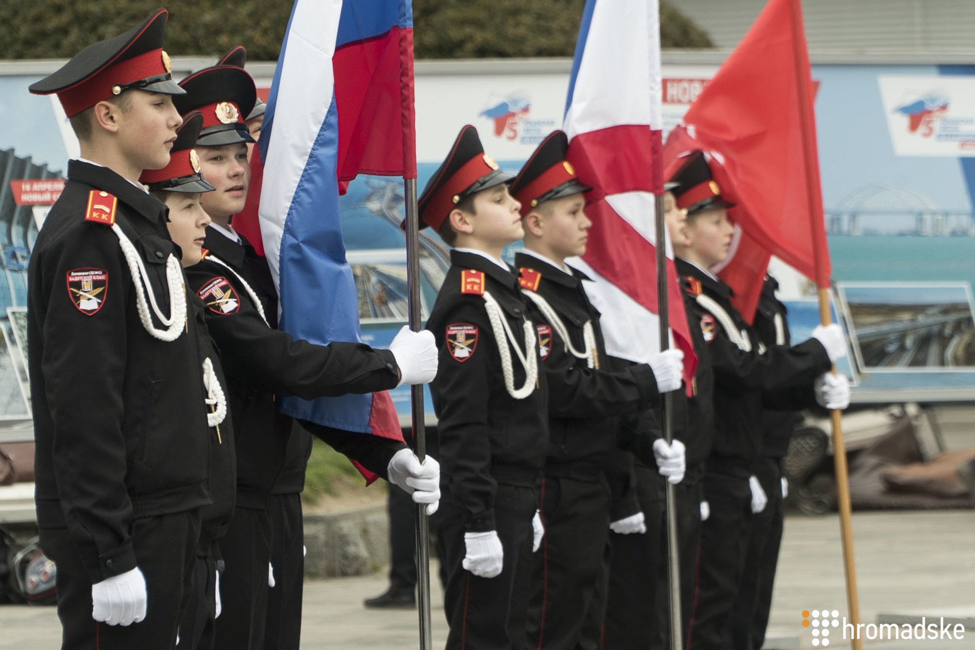 Пятилетие “русской весны” с “Ночными волками” и Жириновским — репортаж из Крыма