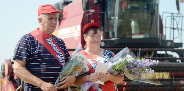 Сем з васьмі камбайнераў-тысячнікаў працуюць не на беларускай тэхніцы (фота)