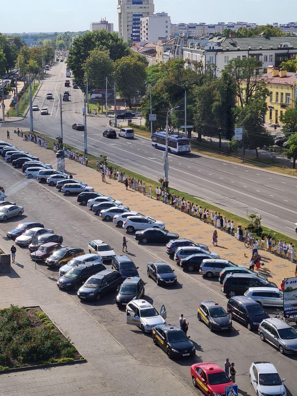 Акцыі пратэсту жанчын праходзяць па ўсёй Беларусі