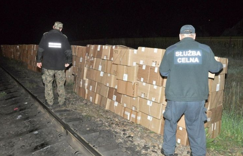 Польскія памежнікі спынілі рэкордную кантрабанду цыгарэт з Беларусі (фота)