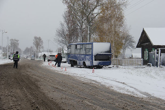 У Буда-Кашалёўскім раёне пры аварыі рэйсавага аўтобуса загінула жанчына (фота)