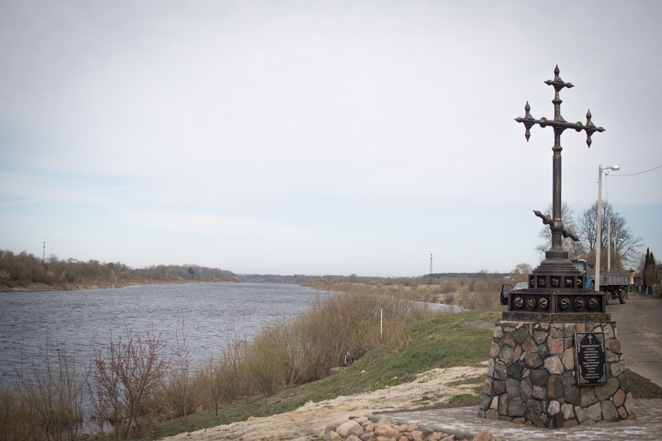 “Тры апазіцыянеры, два чыноўнікі”: едзем да беларускіх грамадскіх актывістаў!