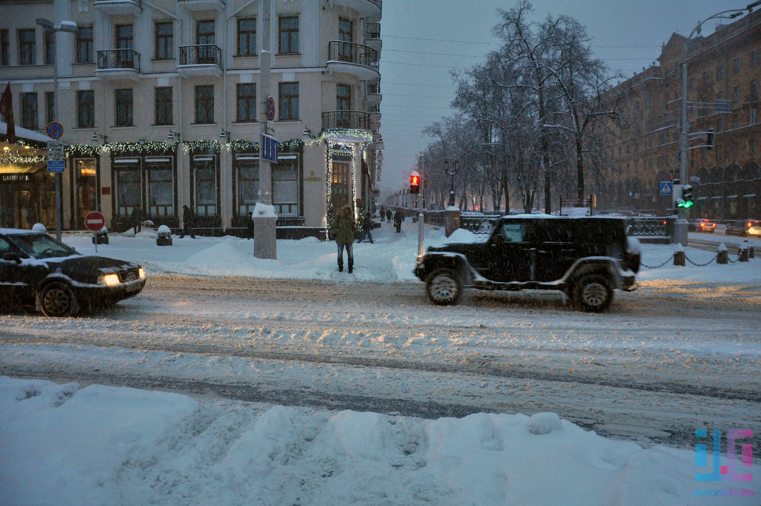 Мінск засыпала снегам (фотарэпартаж)