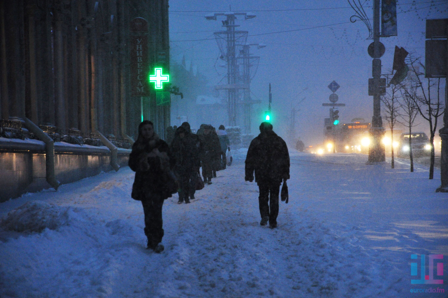 Мінск засыпала снегам (фотарэпартаж)