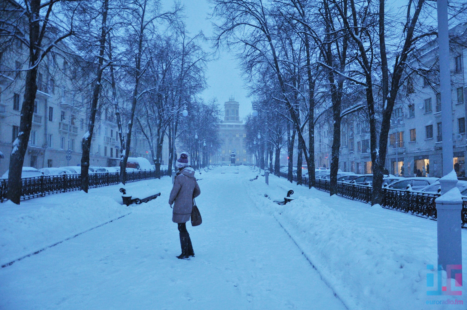 Мінск засыпала снегам (фотарэпартаж)