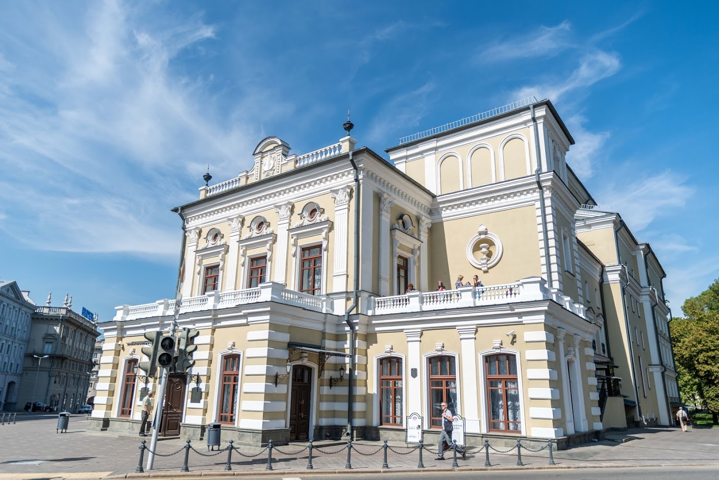 Что не так с “обновлённым” Купаловским театром