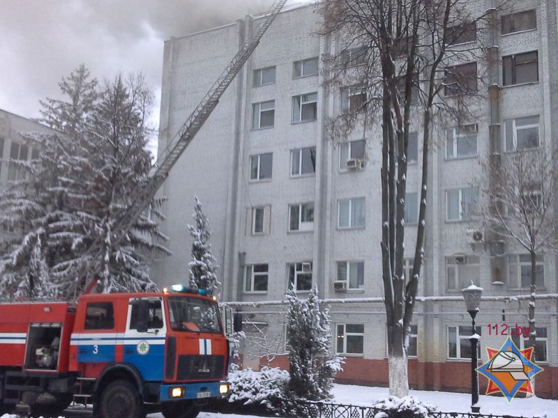 На "Гомельшпалерах" адбыўся пажар, яго тушылі 15 аўтамабіляў МНС