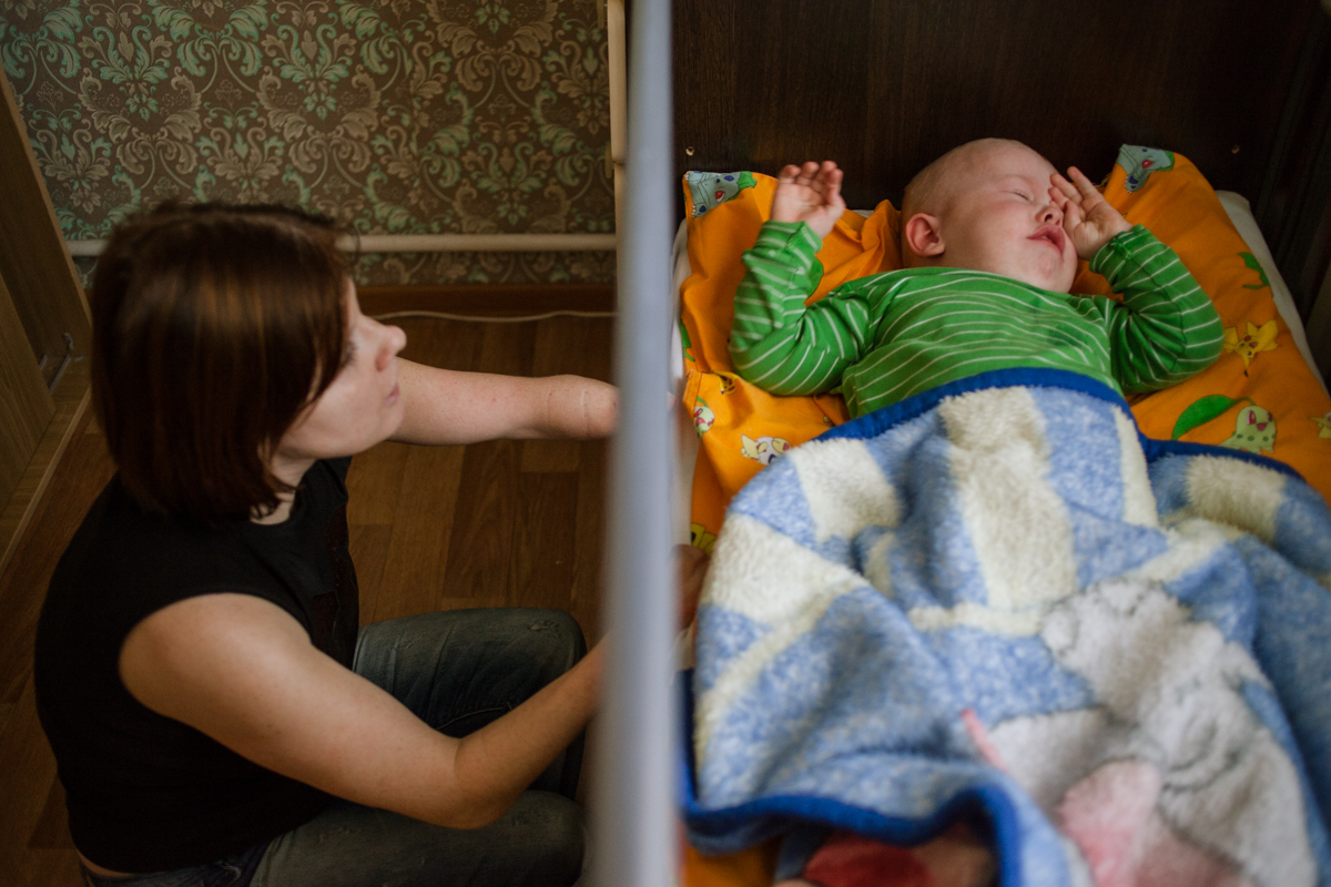 Як жыве сям’я інвалідаў з Івацэвічаў, у якой хацелі адабраць навароджанае дзіця