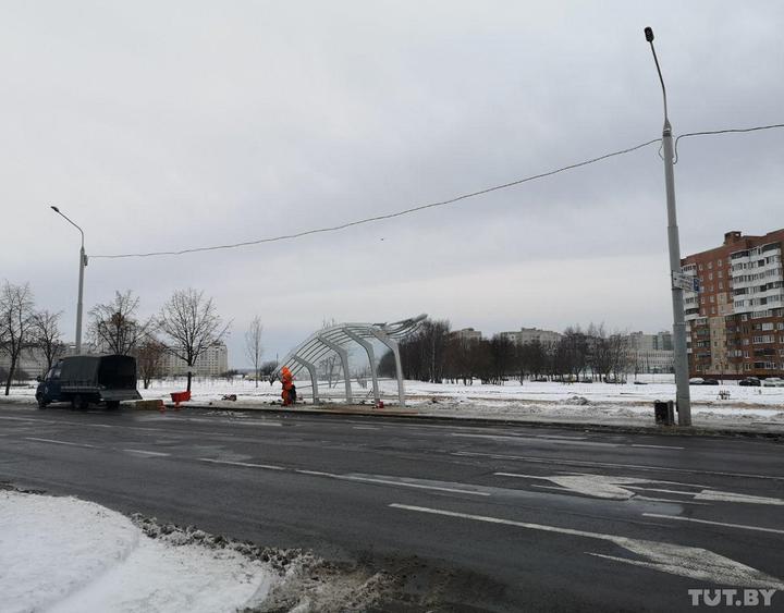 У Мінску з'явіўся новы прыпынак з незвычайным дызайнам