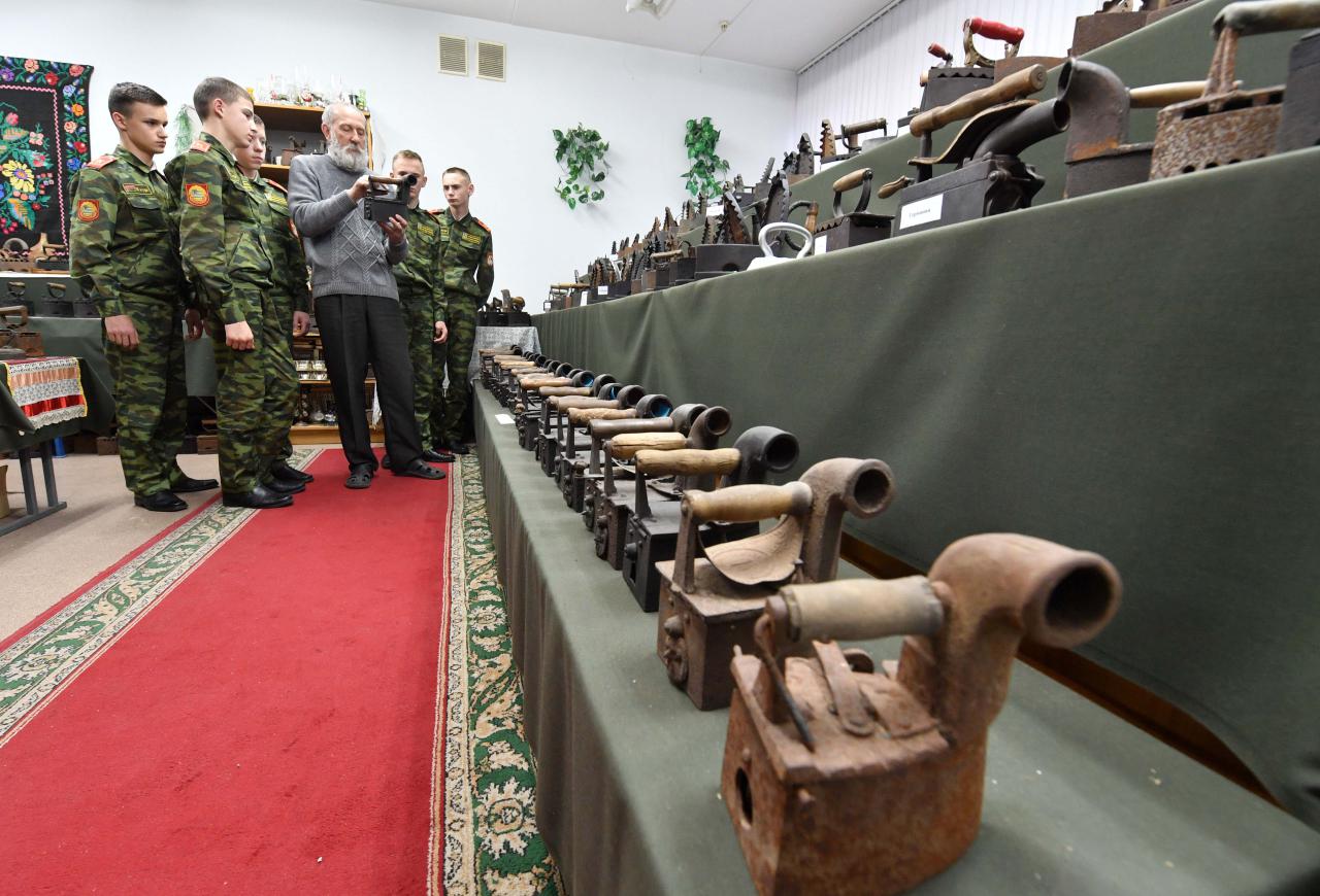 Больш за паўтысячы прасаў сабраў калекцыянер са Слуцка