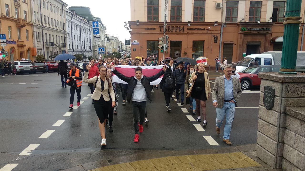 "Саша, ты адлічаны!" — студэнты сталічных ВНУ выйшлі на пратэст у Дзень ведаў 