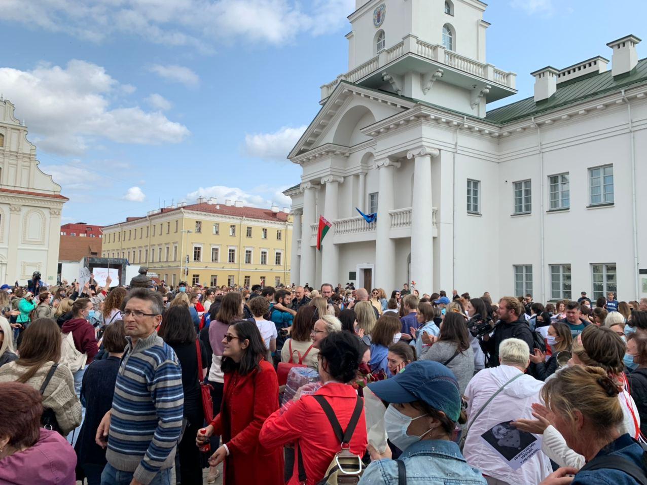 "С дном города": как прошёл "Женский марш" в Минске ФОТОРЕПОРТАЖ