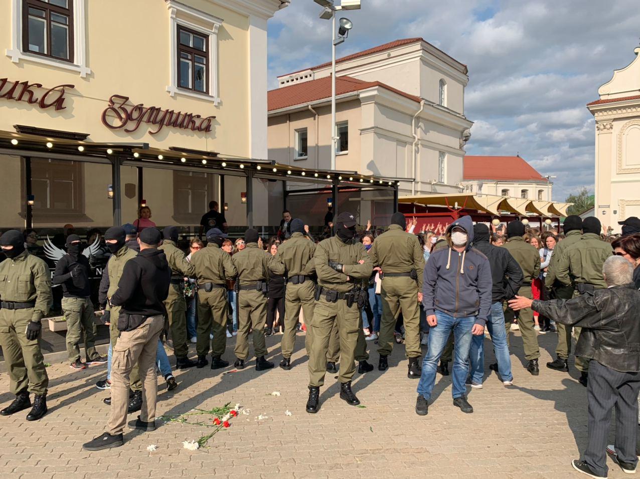 "С дном города": как прошёл "Женский марш" в Минске ФОТОРЕПОРТАЖ