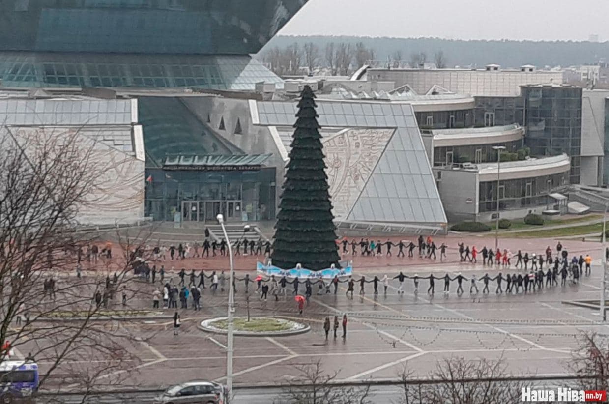 "Ціхая вада грэблі ірве": Марш районов в фото