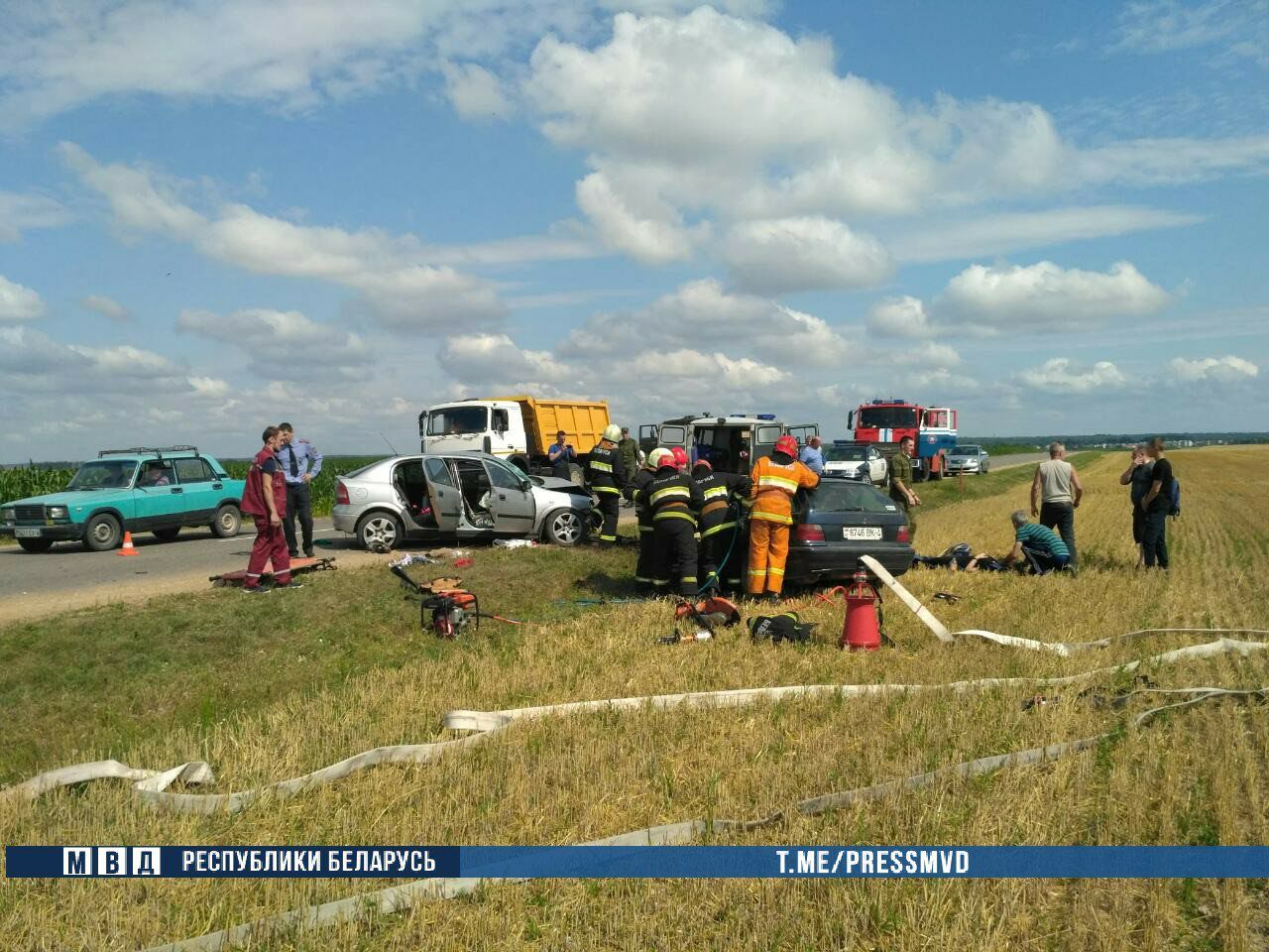 У аварыі ў Слонімскім раёне пацярпелі 7 чалавек, у тым ліку дзеці