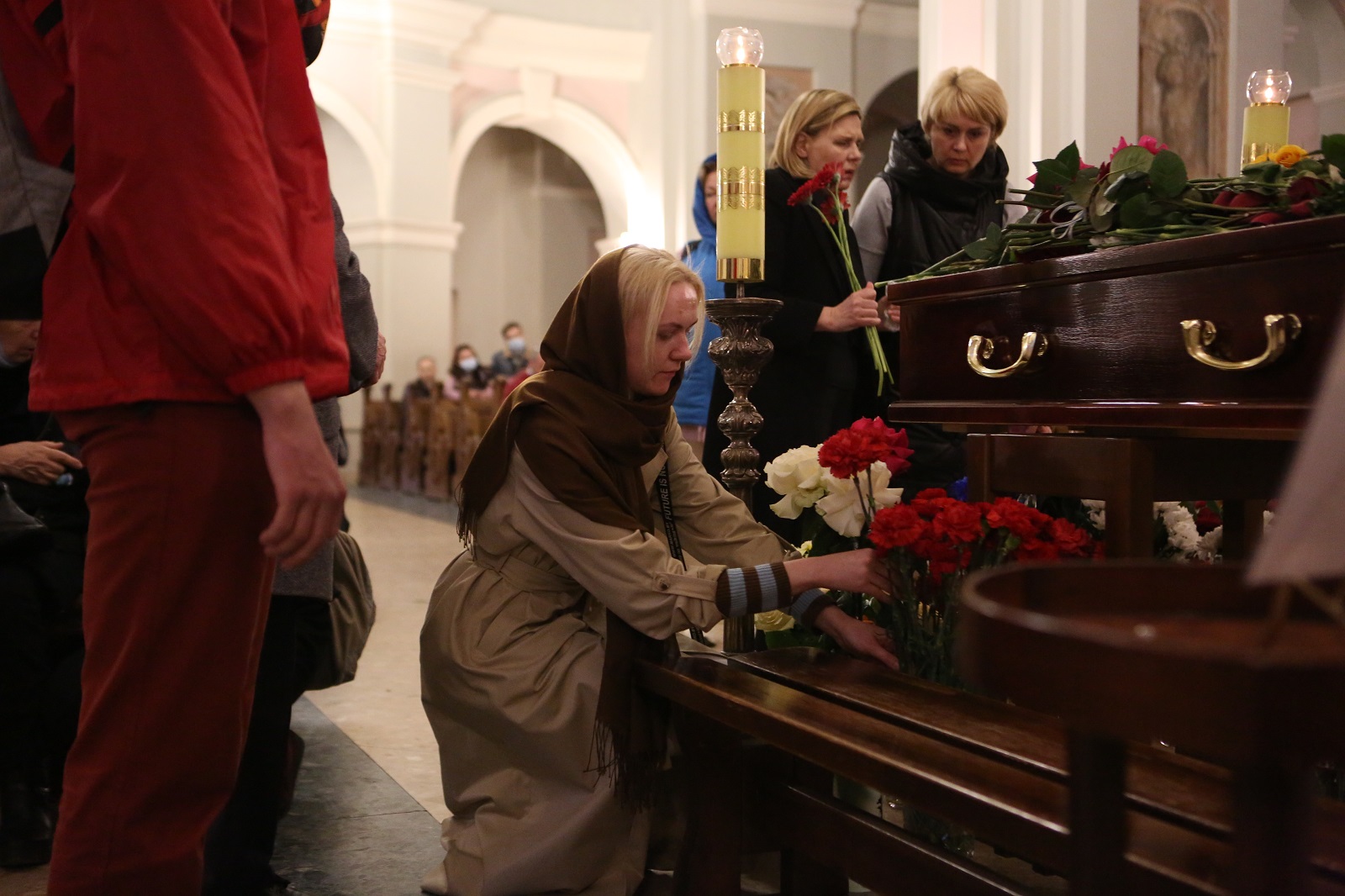 У Архікафедральным касцёле ў Мінску развітваюцца з Шушкевічам