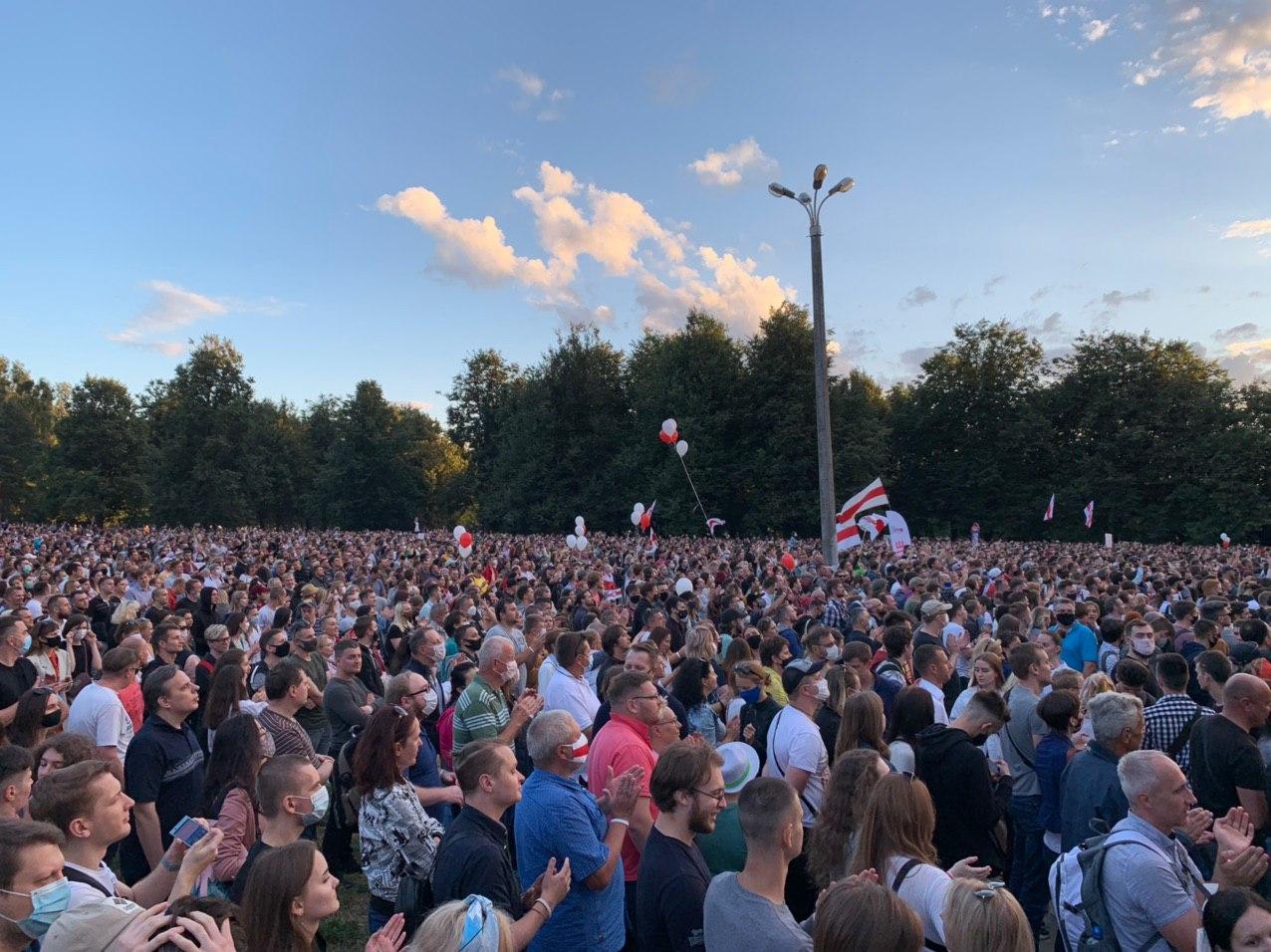 ОНТ сравнило митинг Тихановской в Минске с фестивалем “Рок за Бобров”