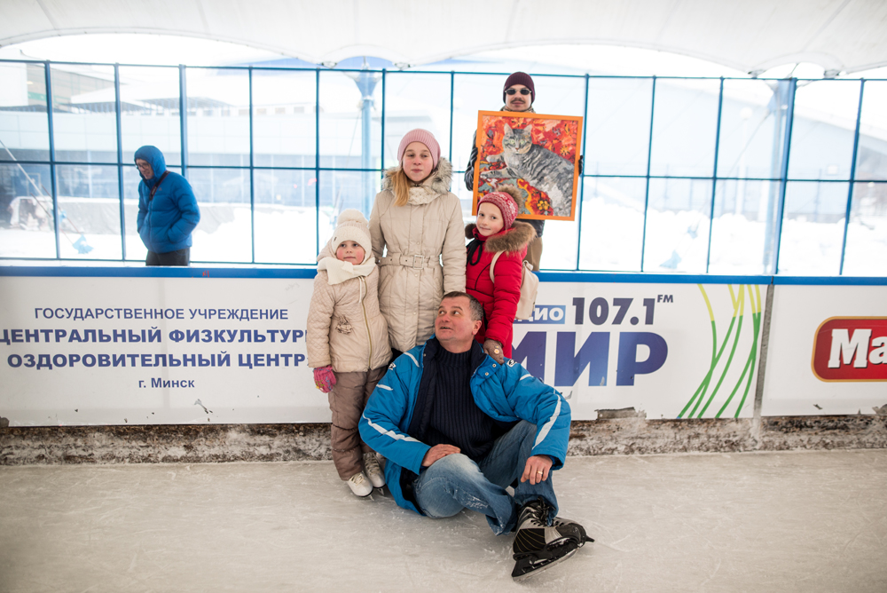 Беларуская мастачка зладзіла выставу на лядовым катку ў цэнтры Мінска