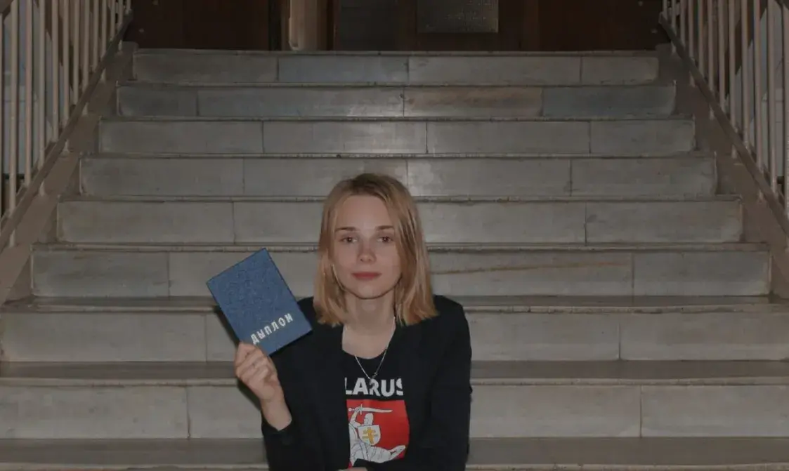 “Грошай хапала толькі на сэканд” — шчырая размова з маладой настаўніцай