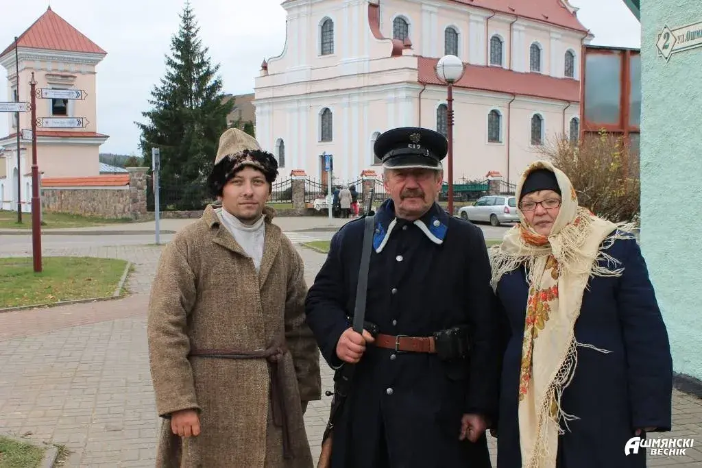 У Гальшанах павесілі польскі герб і трохмоўныя шыльды