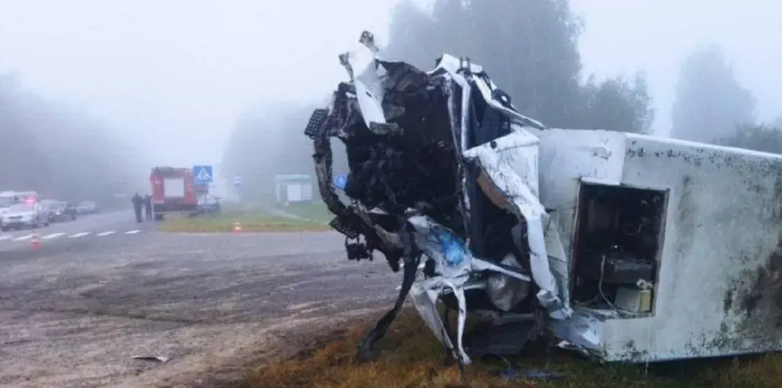 У Пружанскім раёне ў аварыі з удзелам аўтобуса загінулі тры чалавекі