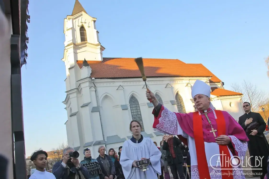 У Мінску знішчылі крыж, усталяваны ў памяць забітага нацыстамі ксяндза