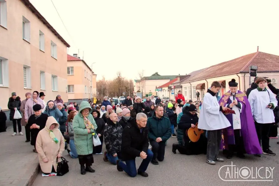 У Беларусі прайшлі крыжовыя шляхі