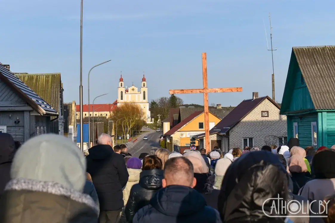 У Беларусі прайшлі крыжовыя шляхі