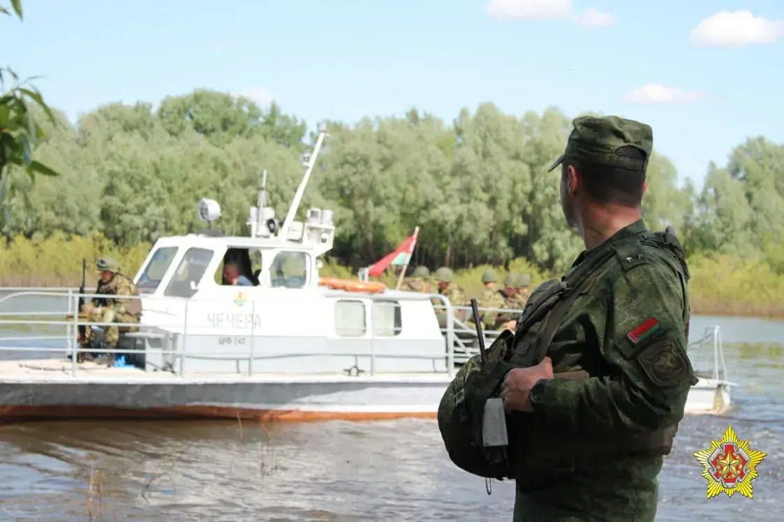 У Гомельскай вобласці ўдзельнікі тэрабароны адпрацоўвалі дэсант