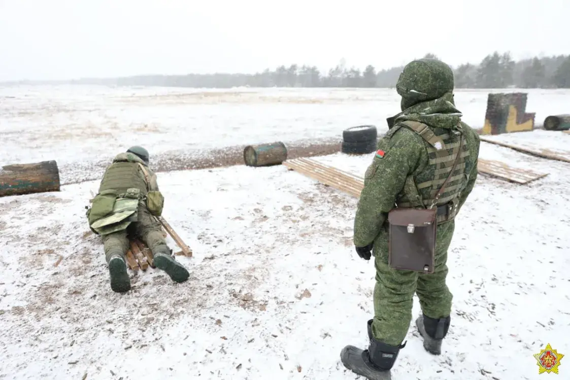 Мінабароны паказала, як беларускія інструктары трэніруюць расійскіх вайскоўцаў