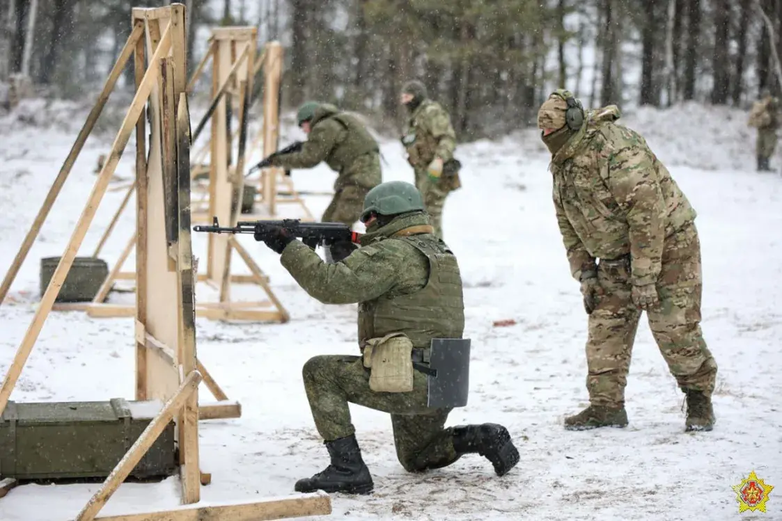 Мінабароны паказала, як беларускія інструктары трэніруюць расійскіх вайскоўцаў