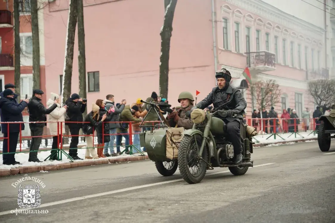 У Гомелі паказалі рэканструкцыю аднаго з баёў 1943 года