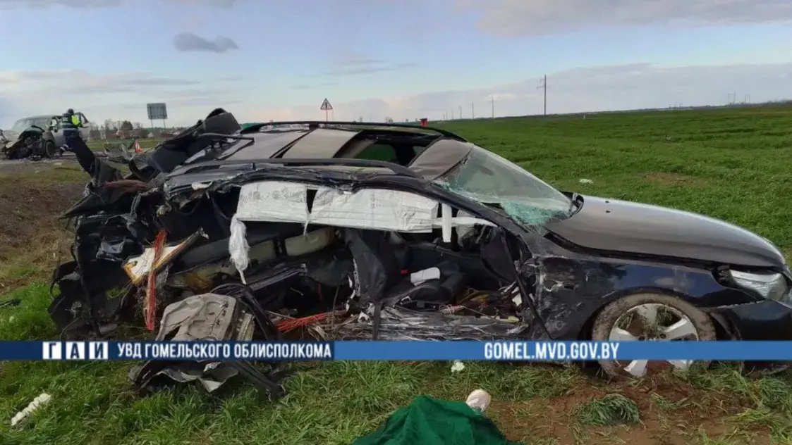У аварыі ў Рэчыцкім раёне адзін чалавек загінуў, два траўмаваныя