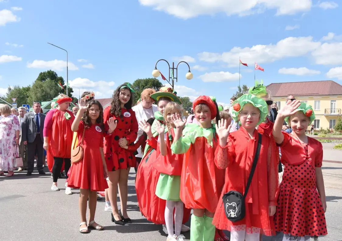 У Іўі адсвяткавалі дзень памідора. Паглядзіце, як гэта было