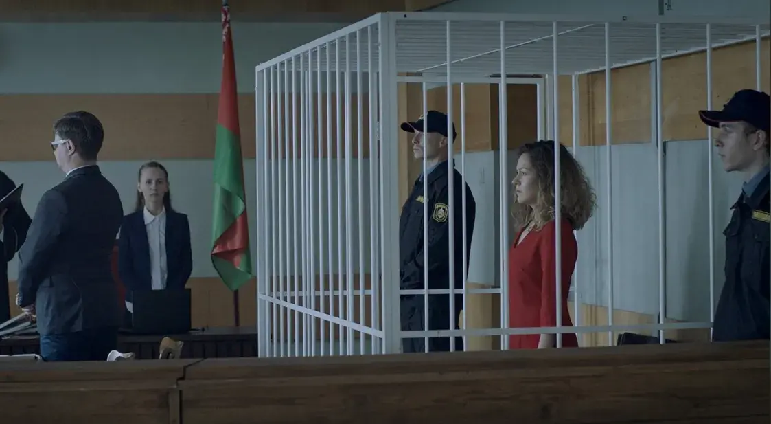 Усё пад кантролем. Як стужка “Пад шэрым небам” расказвае пра рэпрэсіі ў Беларусі