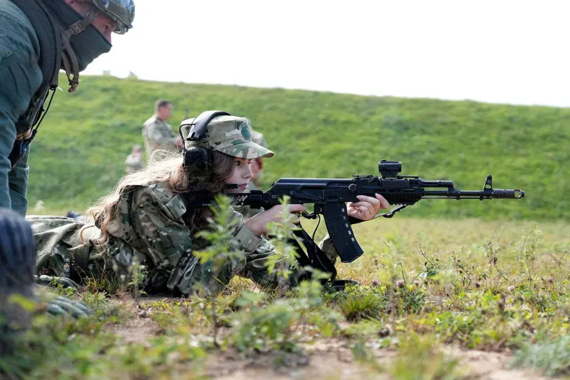 Мадэляў Нацыянальнай школы прыгажосці звазілі на палігон