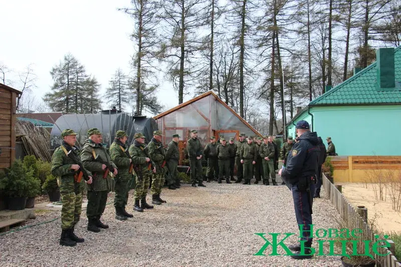 Пад Навагрудкам аўтаматы атрымалі пяць чалавек з "народнага апалчэння"