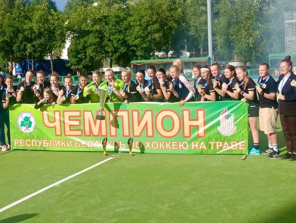 "Вікторыя" са Смалявічаў выйграла чэмпіянат Беларусі па хакеі на траве 