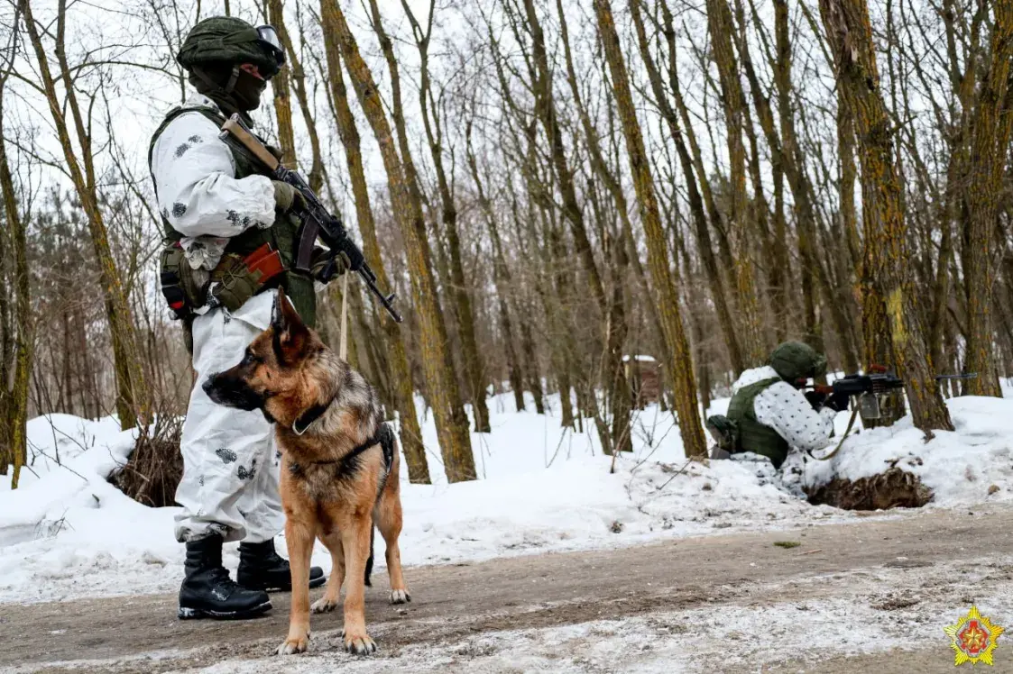 Мінабароны паказала блокпасты на мяжы з Украінай