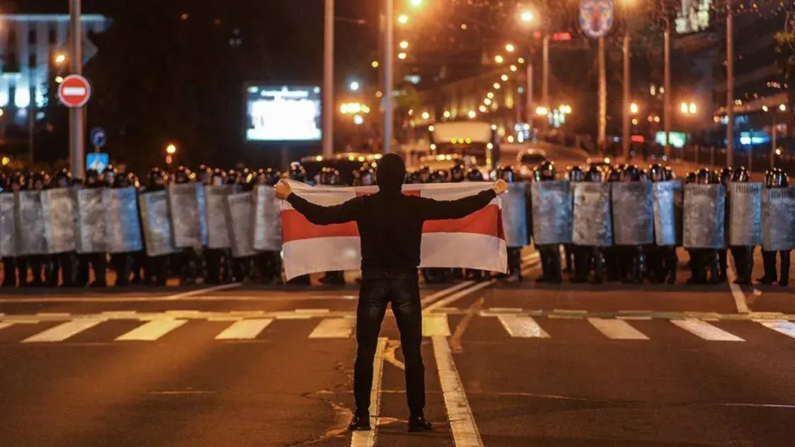 “К вам не приходили — значит, придут”. Зачем милиция ходит к “политическим”