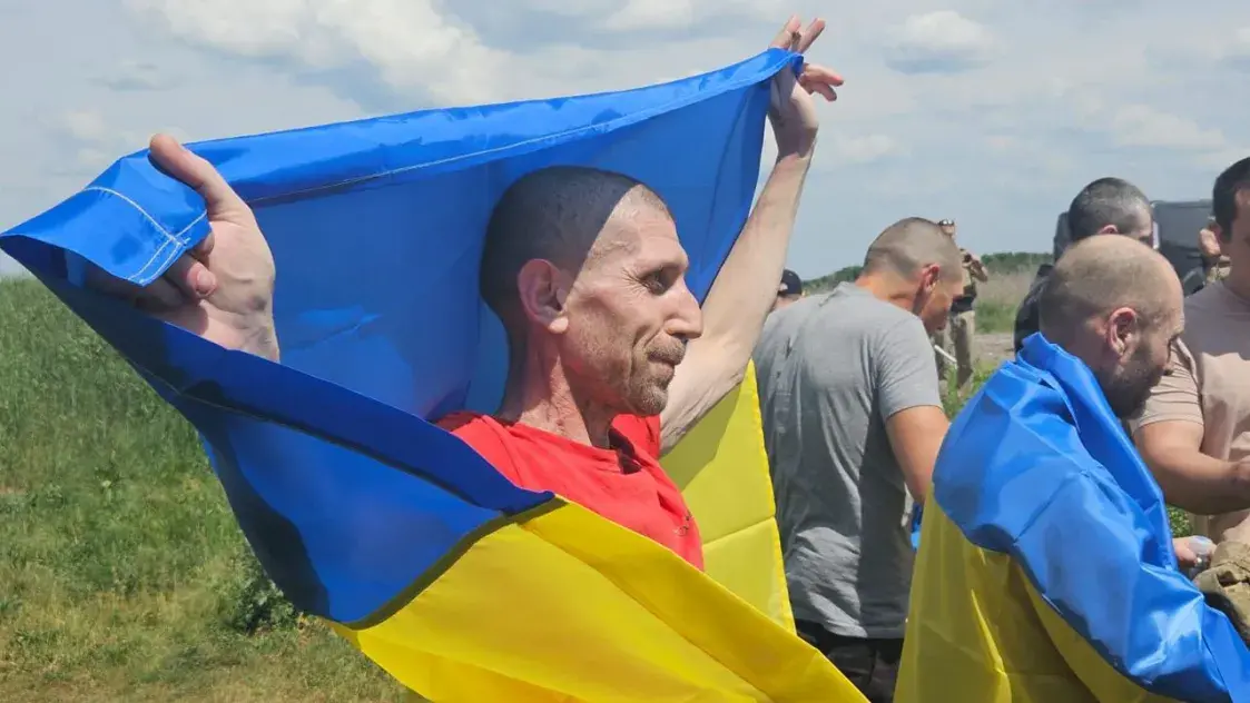 Украіна вярнула з палону 75 чалавек — Зяленскі