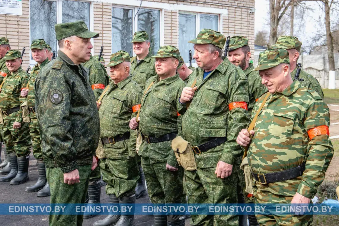 У атрад народнага апалчэння на Барысаўшчыне запісалі 30 чалавек
