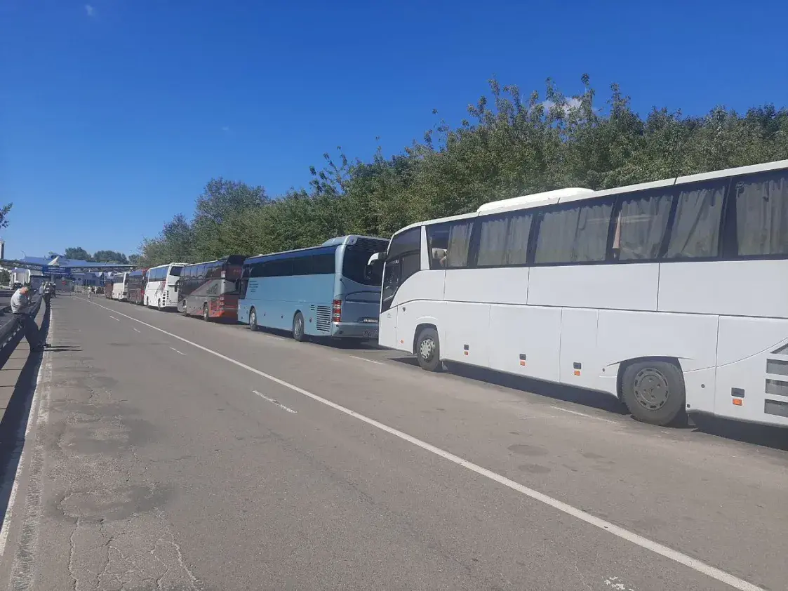 Двое сутак у чарзе: што ўзяць і як захаваць здароўе на мяжы